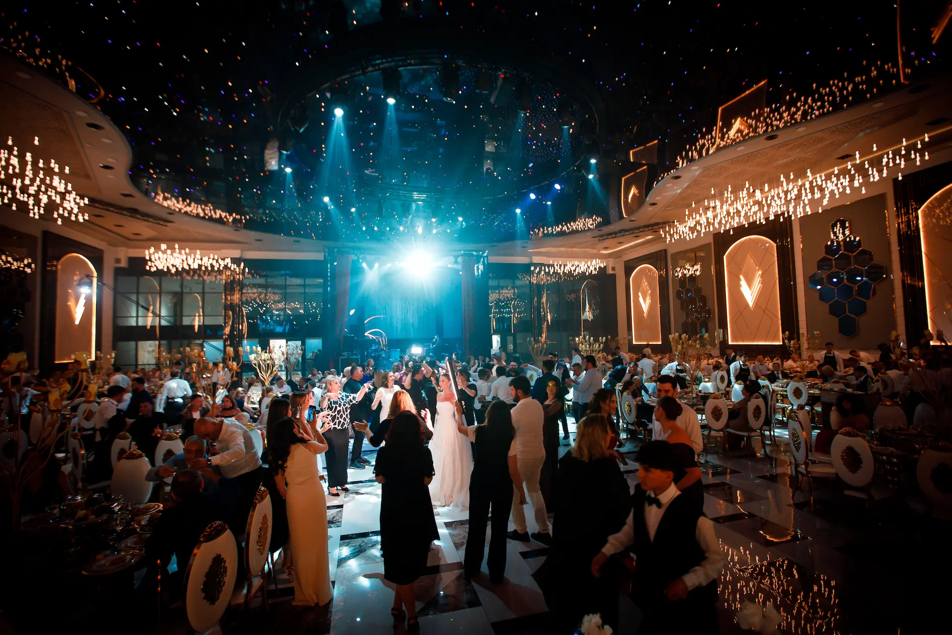Romance Palace 6